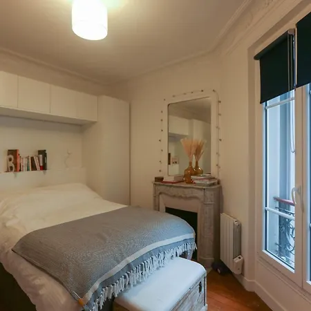 Appartement A Bright And Calm Nest Paris